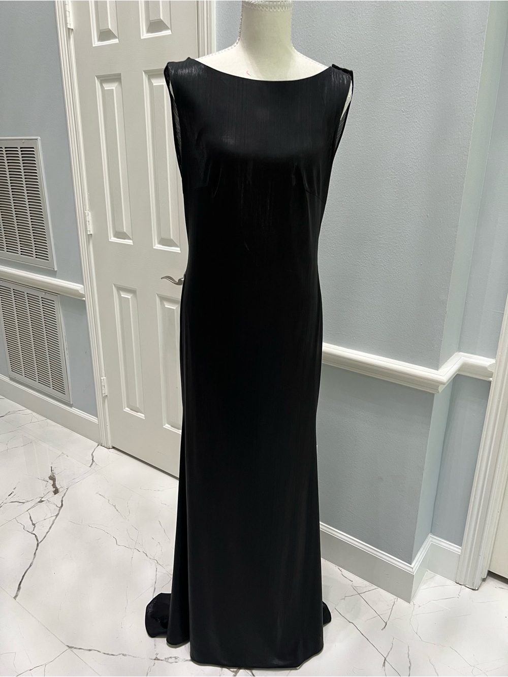 Mac Duggal Metallic Boat Neck Sleeveless Cowl Open Back Detail Mermaid Gown